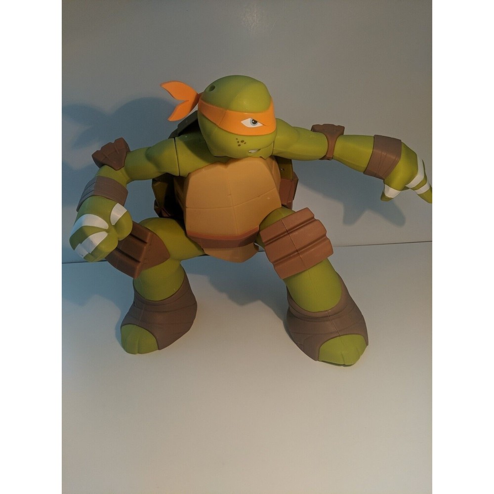 Jakks TMNT Teenage Mutant Ninja Turtles Skateboarding Michelangelo NO Skateboard